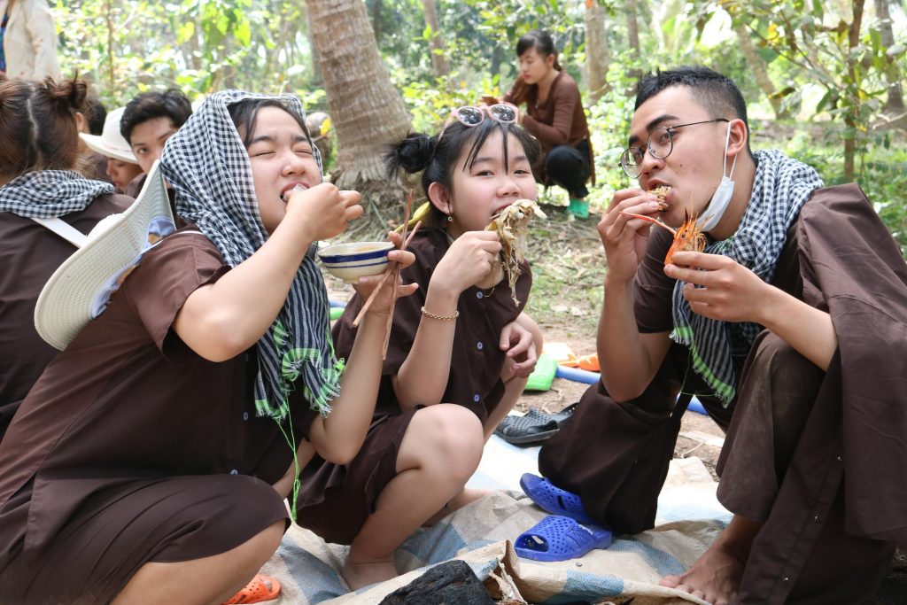 Tour du lịch Đồng Khởi cùng tiệc BBQ dân dã miệt vườn